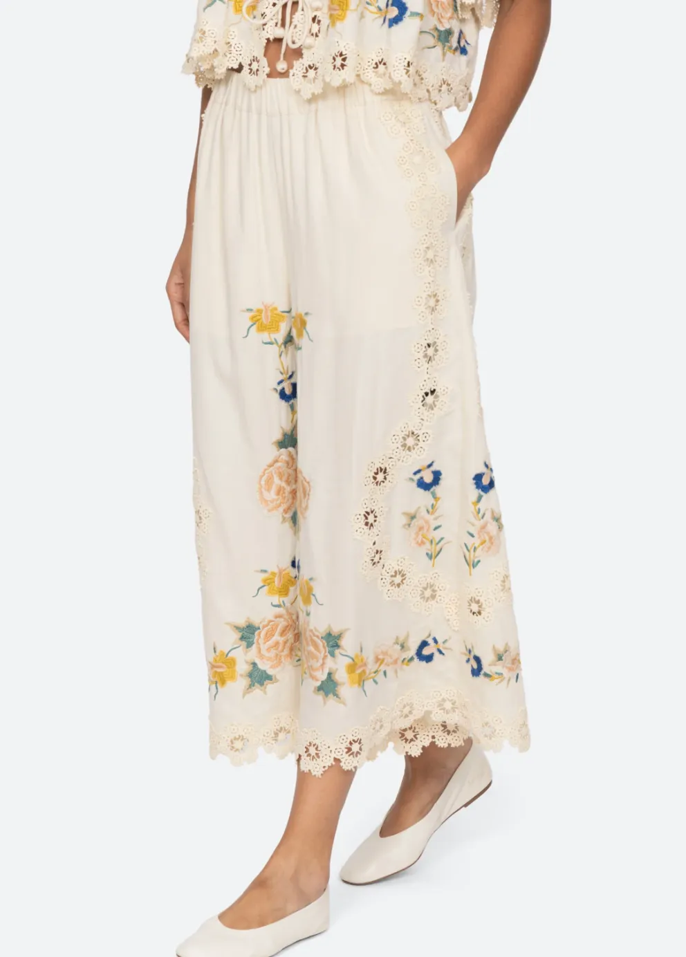 Adonna Embroidery Pants