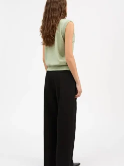 Amara v-neck vest