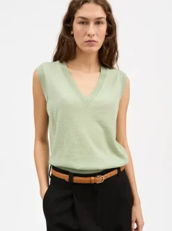Amara v-neck vest