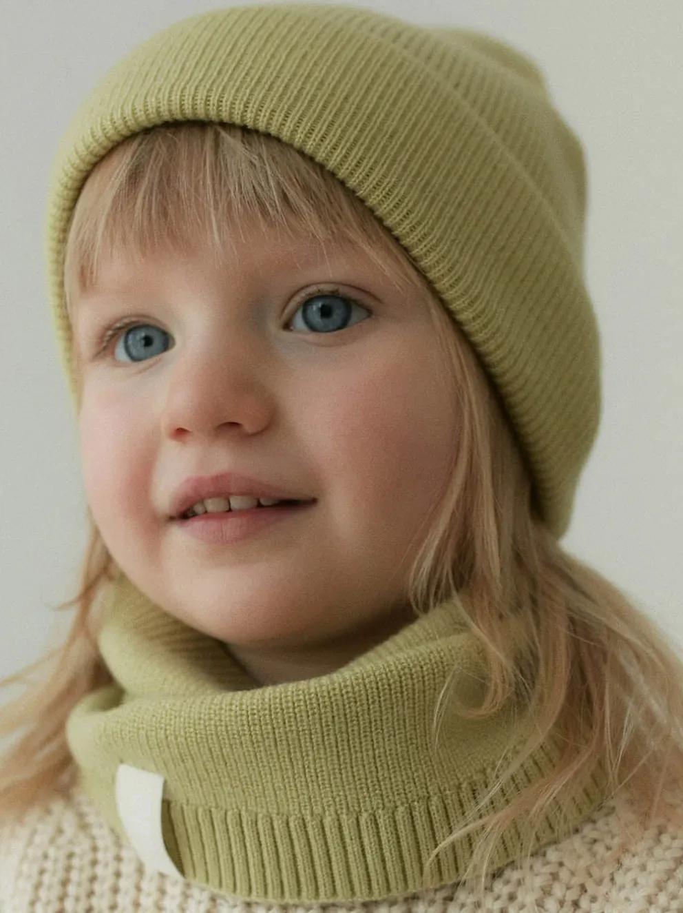 Cienki komin z wełny merino Fine Loop Scarf