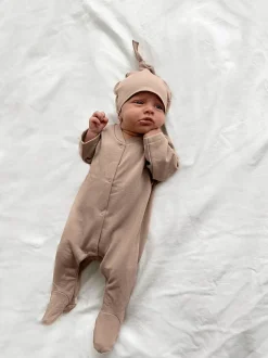 Czapka z supełkiem Baby hat