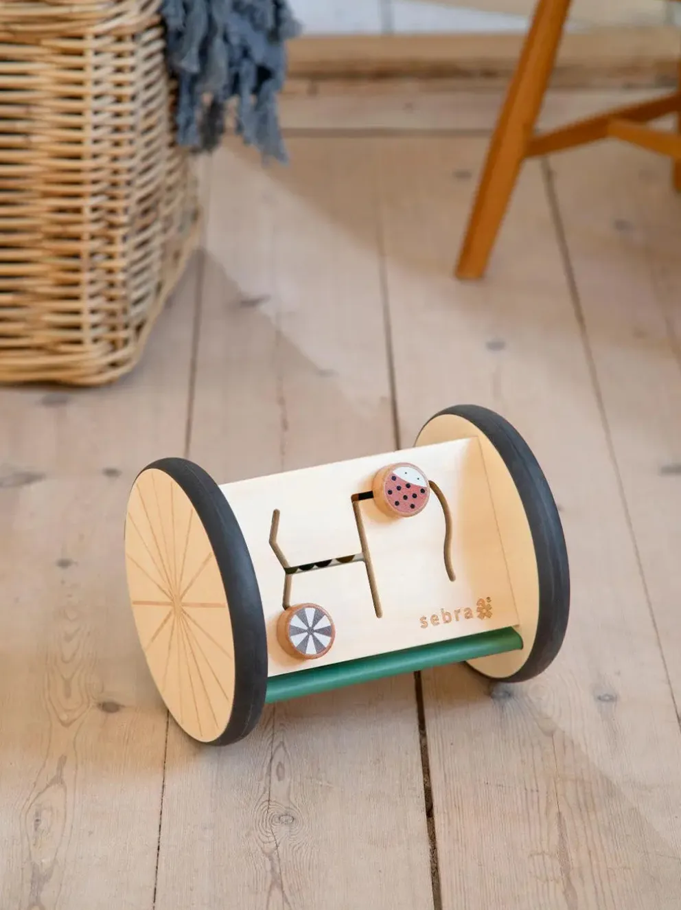 Drewniana zabawka edukacyjna Activity Roller