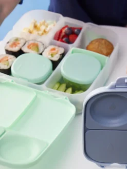 Duży szczelny lunchbox z przegródkami