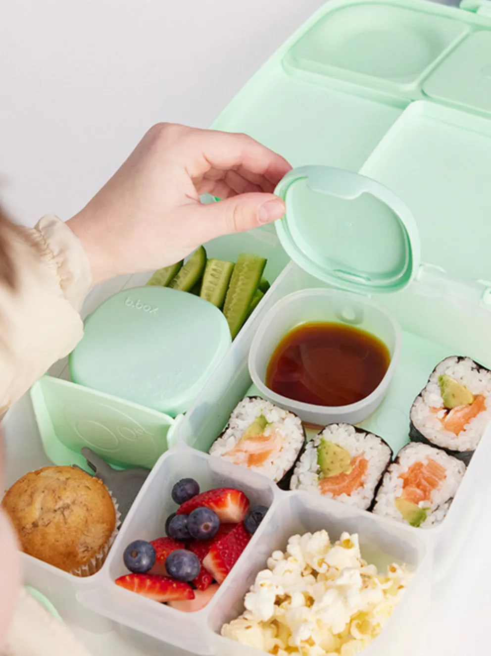 Duży szczelny lunchbox z przegródkami