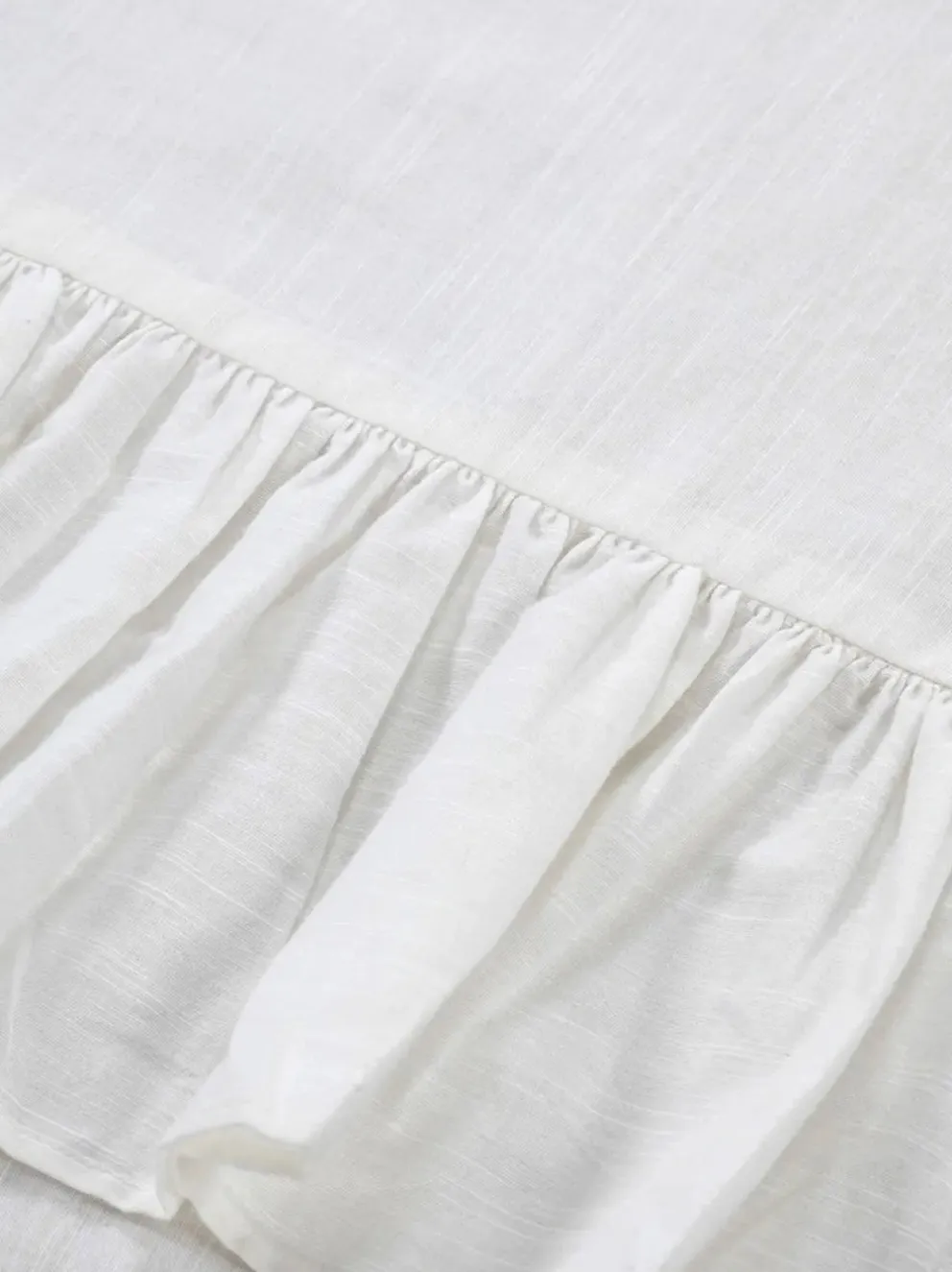 Holiday Ruffle Tablecloth