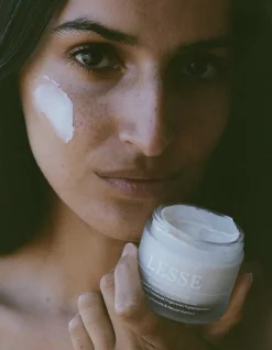 Krem nawilżający z witaminą C Essential Moisturizer