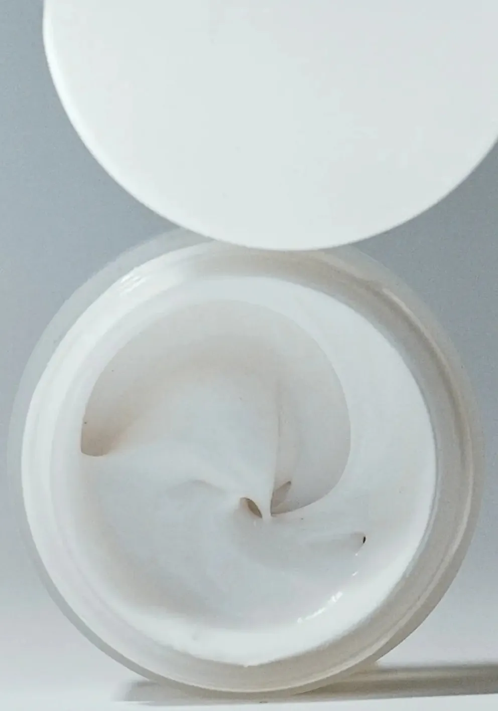 Krem nawilżający z witaminą C Essential Moisturizer