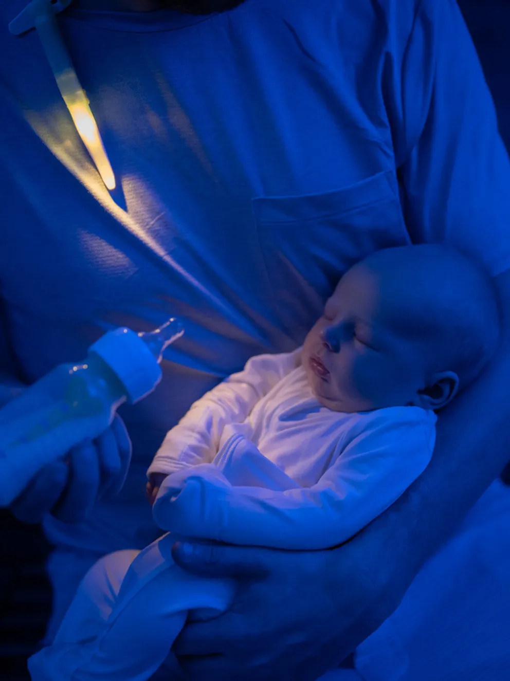 Lampka nocna z klipsem nie zaburzająca fazy snu