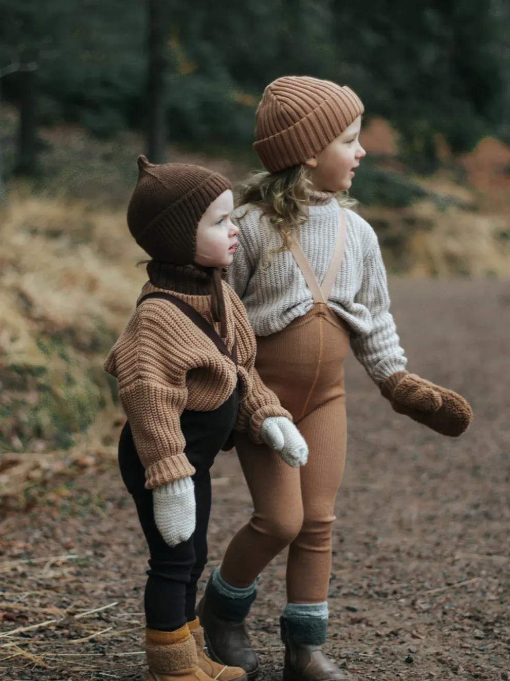 legginsy z wełną merino na szelkach w stylu vintage