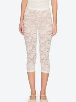 Lilian Capri