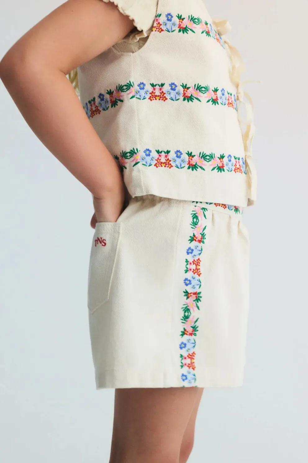 Malva Waistcoat Flower Embroidery Natural Denim
