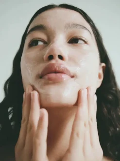 Mleczko do mycia twarzy Calming Cleanser