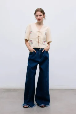 Narcise Woman Blouse Ecru