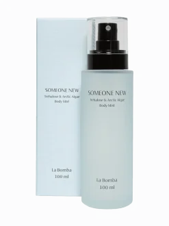 Nawilżająca mgiełka do ciała Someone New Body Mist