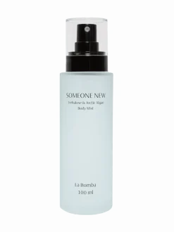 Nawilżająca mgiełka do ciała Someone New Body Mist