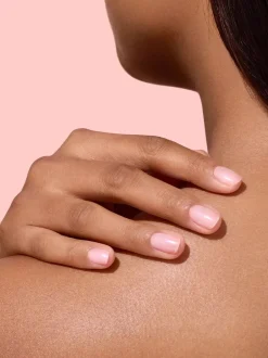 Pielęgnacyjny lakier do paznokci Active Plump