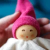 Pierwsza przytulanka Nuckle Cuddle Terry Doll