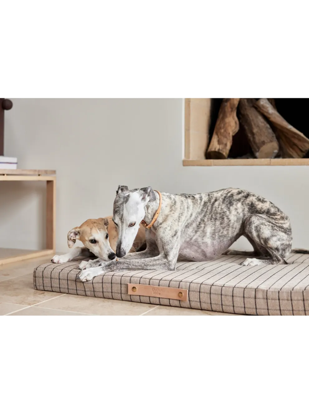 Poducha posłanie dla psa Miło Grid Dog Cushion