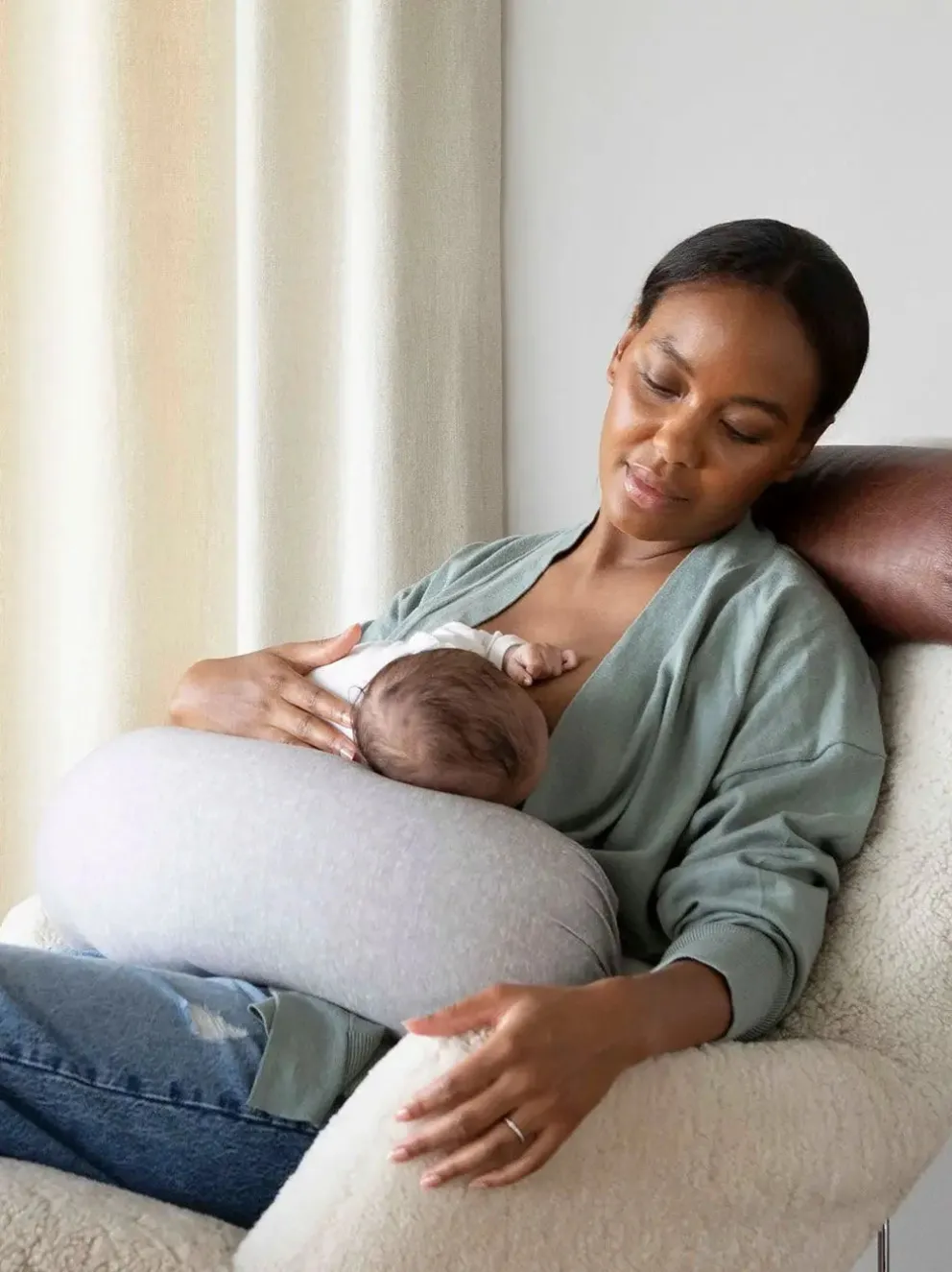 Poduszka do karmienia Nursing Pillow