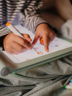 Podświetlany tablet do nauki pisania i rysowania