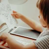 Podświetlany tablet do rysowania Kidydraw Mini Dinosaurs