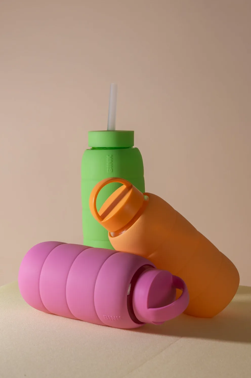 Silikonowa nasadka z rurką do butelek Bink Lime