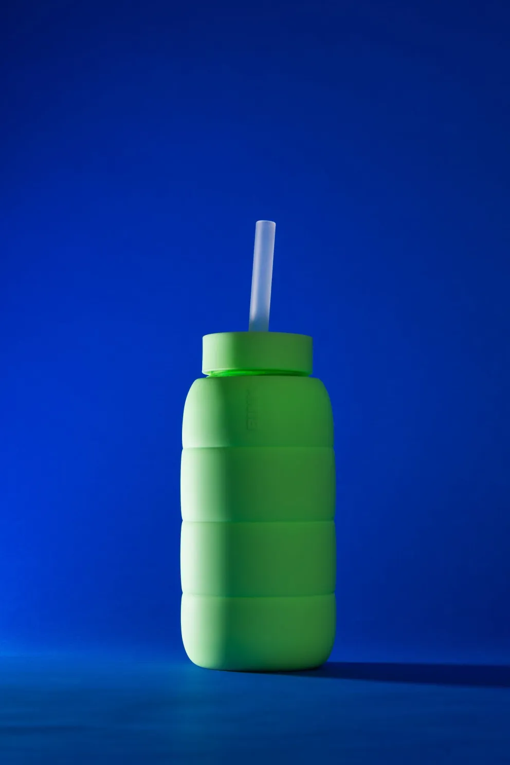 Silikonowa nasadka z rurką do butelek Bink Lime