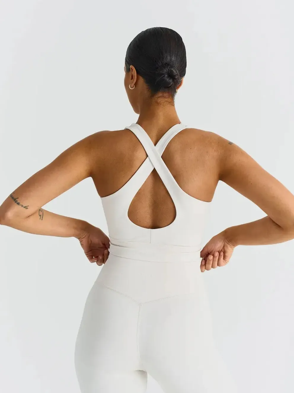 Softsculpt V-neck Cross Back Bra