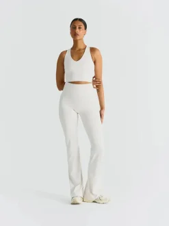 Softsculpt V-neck Cross Back Bra