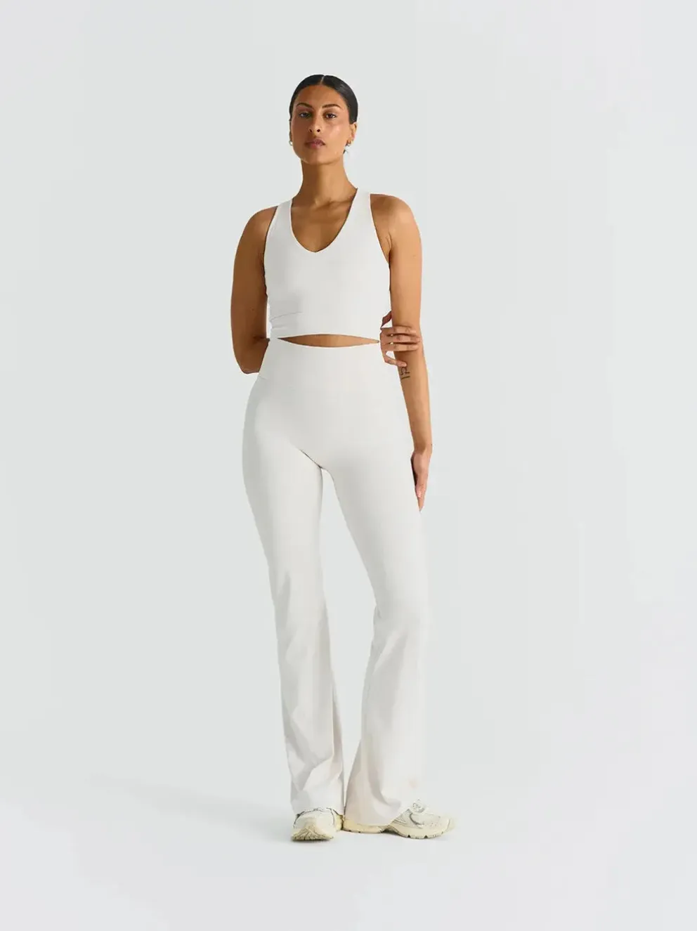 Softsculpt V-neck Cross Back Bra