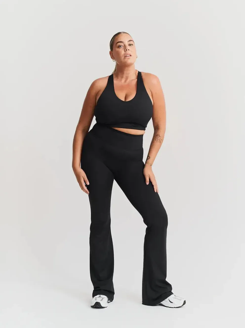 Softsculpt V-neck Cross Back Bra