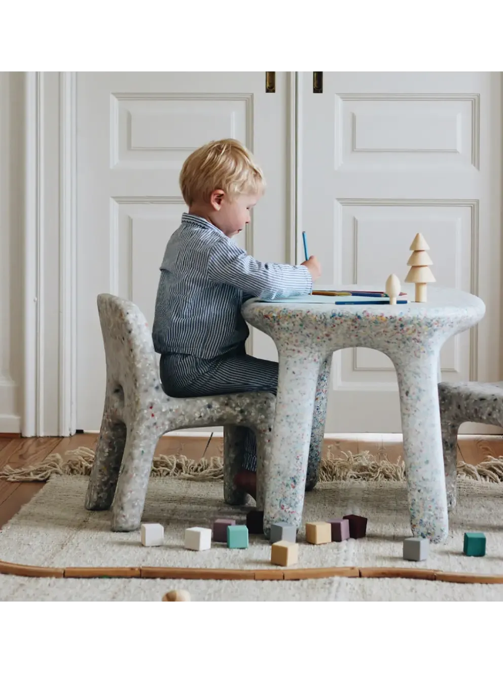stolik z eko tworzywa Luisa Table