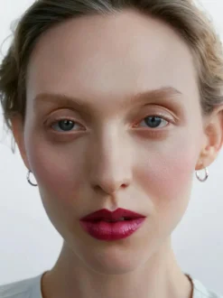 Wielofunkcyjny olejek Tinted Beauty Potion Cassis